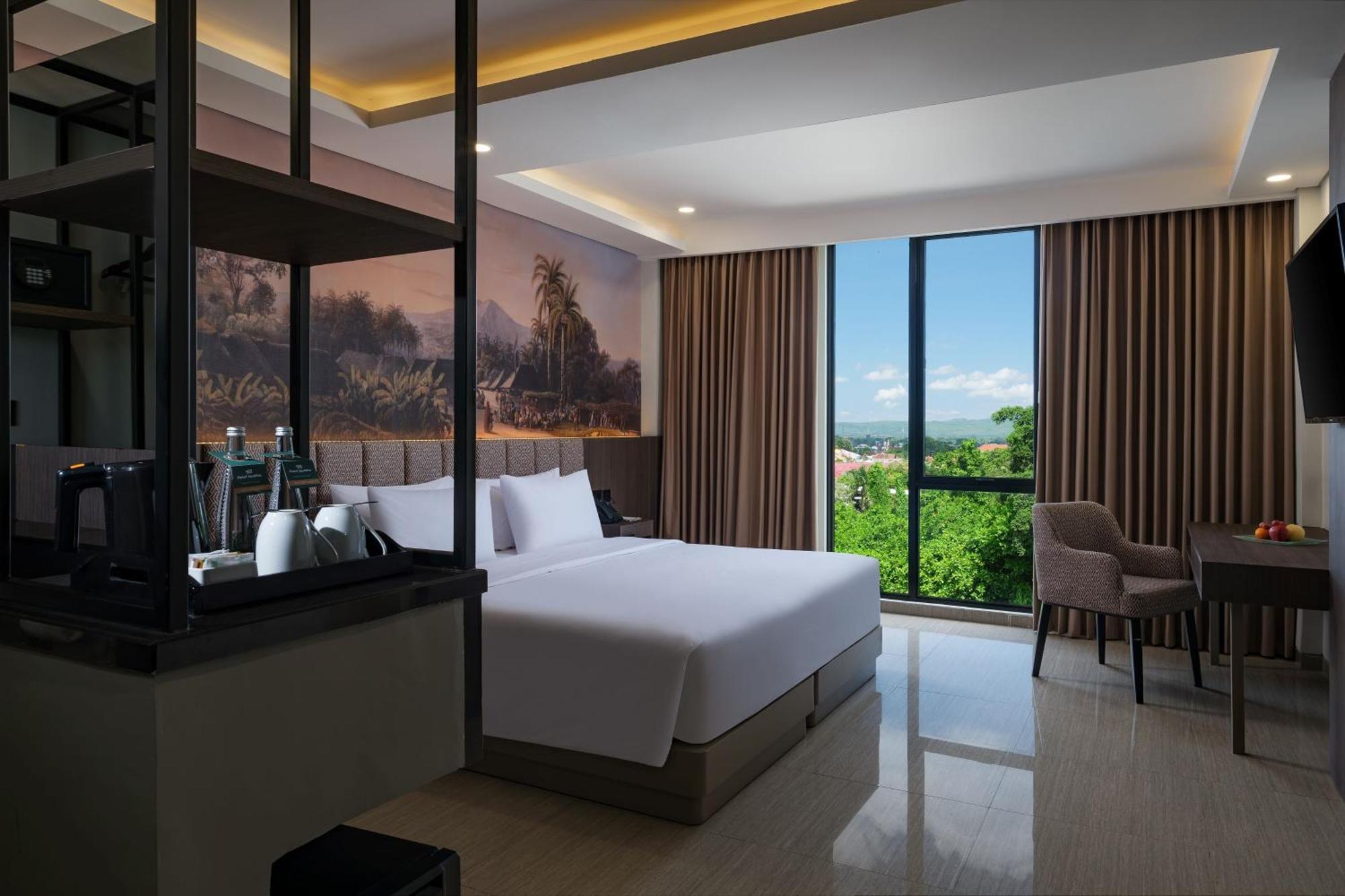 Hotel Santika Blitar Kültér fotó